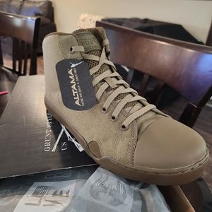 Grunt Style 10.5 Maritime Coyote Limited Edition Mid Boot NIB